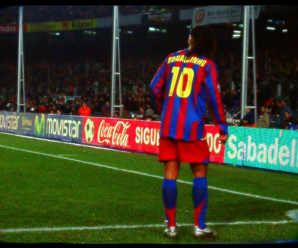10 ans de la signature de Ronaldinho au FC Barcelone
