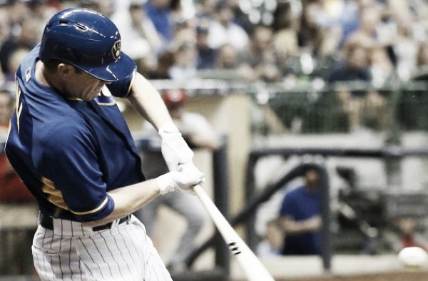 Boston Red Sox trade two prospects to Milwaukee Brewers; acquire Aaron Hill