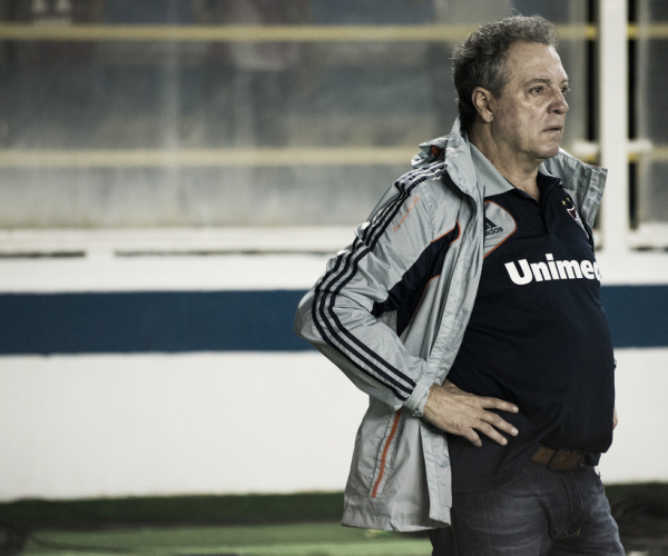 Imprensa árabe especula Abel Braga no Al Ain, dos Emirados, mas treinador nega