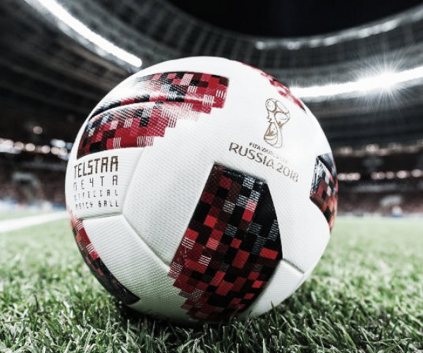 FIFA presenta 'Adidas Telstar 18 Mechta', balón oficial de la fase eliminatoria de Rusia 2018