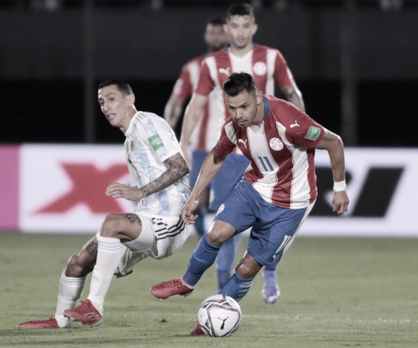 Paraguai sustenta empate com Argentina e mantém sonho da Copa vivo