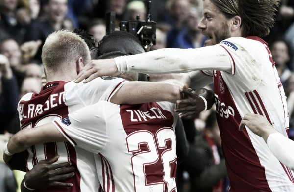 Europa League, l'Ajax sotterra il Lione: 4-1 ad Amsterdam. Lancieri con un piede in finale