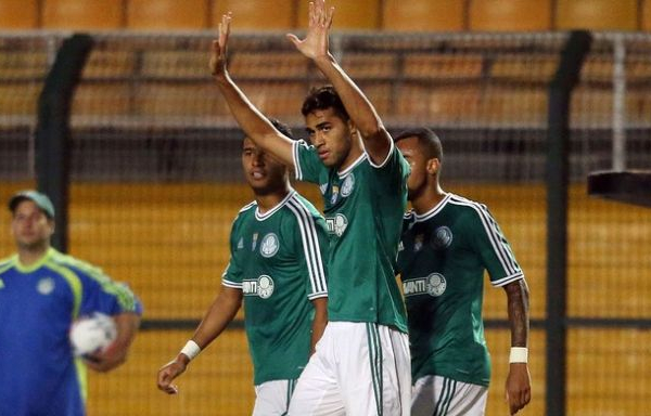 Palmeiras bate o ASA no Pacaembu por 3 a 0 e amplia liderança