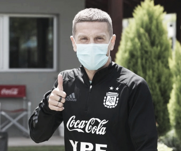 Gómez: "La
Selección Argentina te impone ganar todos los partidos"
