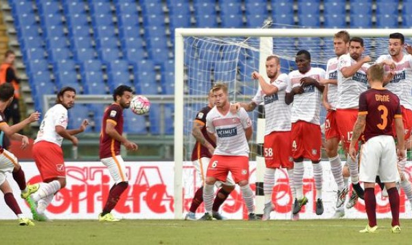 Terminata Carpi - Roma  in Serie A 2015/16: 1-3, Digne-Lasagna, si sblocca Dzeko e la chiude Salah