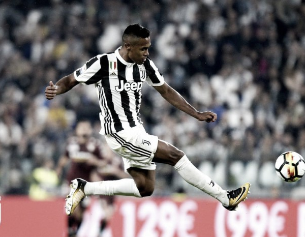 Juventus, Alex Sandro allontana la cessione: "Voglio continuare a vincere qui"