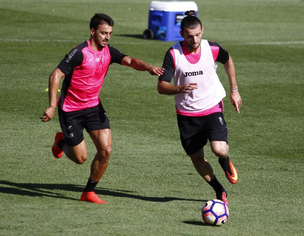 Gastón Silva regresa a la convocatoria del Granada CF contra el Dépor