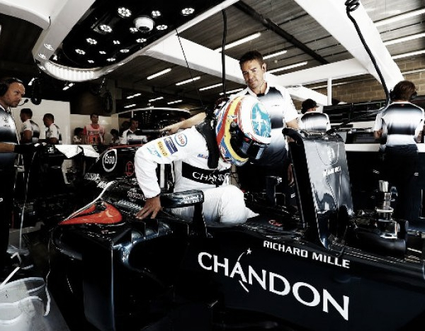 Alonso: “Me pidieron parar el motor al salir de boxes”