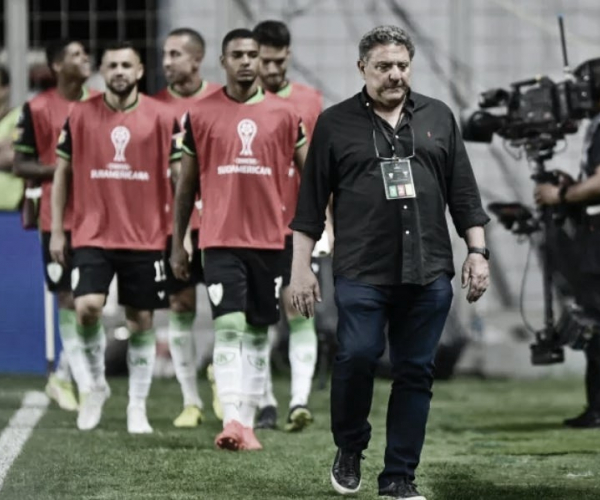Discussões entre jogadores no banco de reservas e vestiário marcam derrota do América-MG para Fortaleza