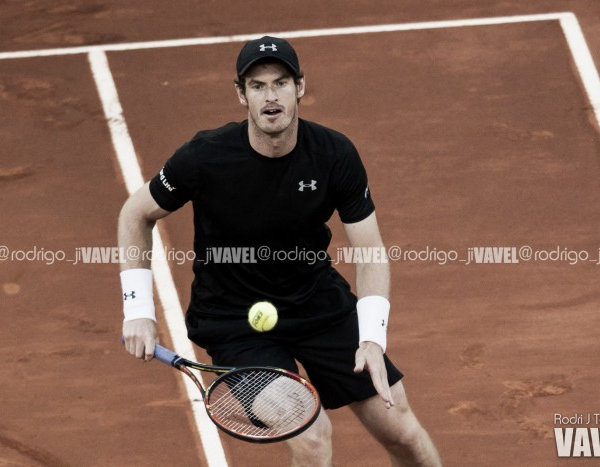 Murray reacciona a tiempo en su debut en Roland Garros