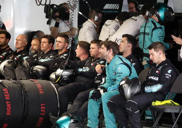 Team Order Mercedes Menambah Sejarah Kontrovesi F1