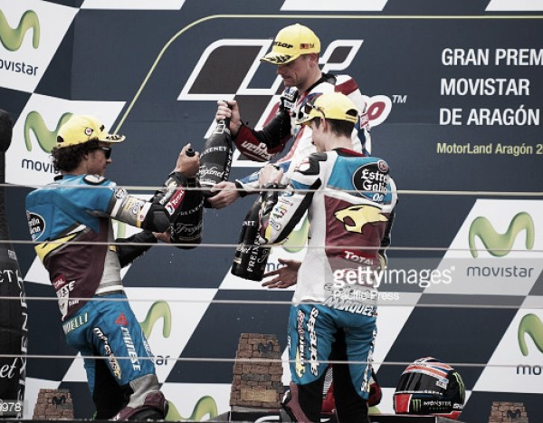 Lowes wins in Aragon as the Moto2 championship gets tighter