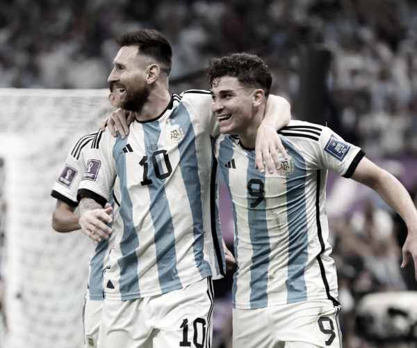 Messi brilha, Argentina se impõe contra Croácia e vai à decisão da Copa do Mundo