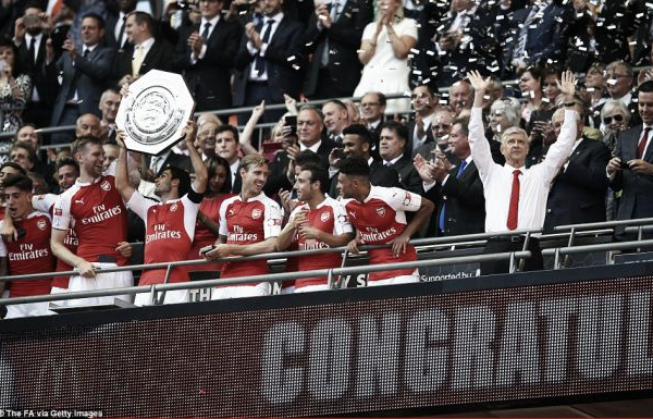 Supertaças: Arsenal, PSG e Wolfsburgo erguem troféu de arranque de época