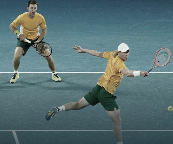 Austrália vence Grécia e se mantém viva na ATP Cup 2021