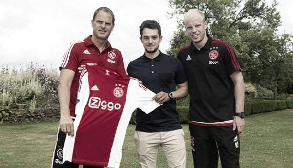 Younes swaps Gladbach for Ajax