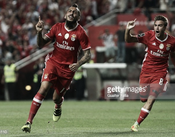 Benfica x Braga: Bis de Mitroglou e sorte de Pizzi levam o Benfica à liderança