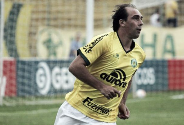 Paulo Baier marca duas vezes e comanda vitória do Ypiranga contra Avenida