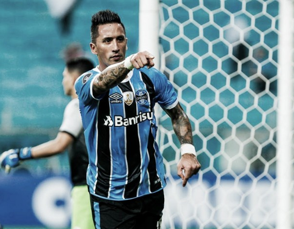 Barrios iguala número de gols de Barcos como artilheiro estrangeiro em Libertadores pelo Grêmio