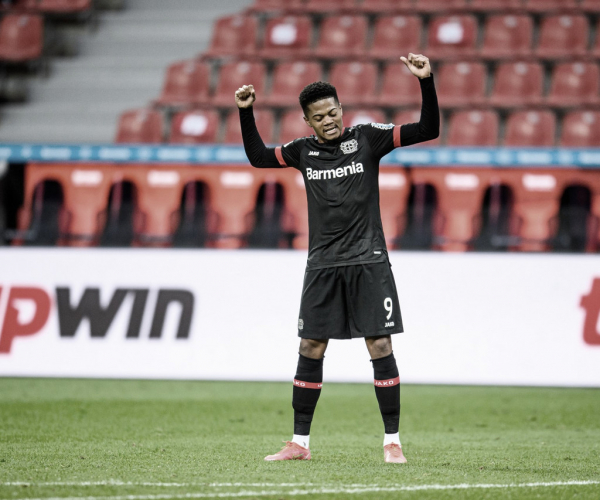Com
dois gols de Bailey, Bayer Leverkusen domina e derrota rival Colônia no Clássico
do Reno 