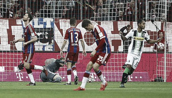 Raffael e Neuer condannano il Bayern: passa il Gladbach 2-0