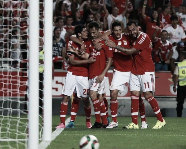 Impróprio para cardíacos: Benfica sofre mas bate Moreirense por 3-2