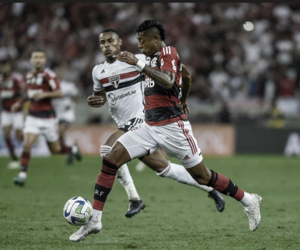 Flamengo e São Paulo empatam em jogo movimentado no Maracanã