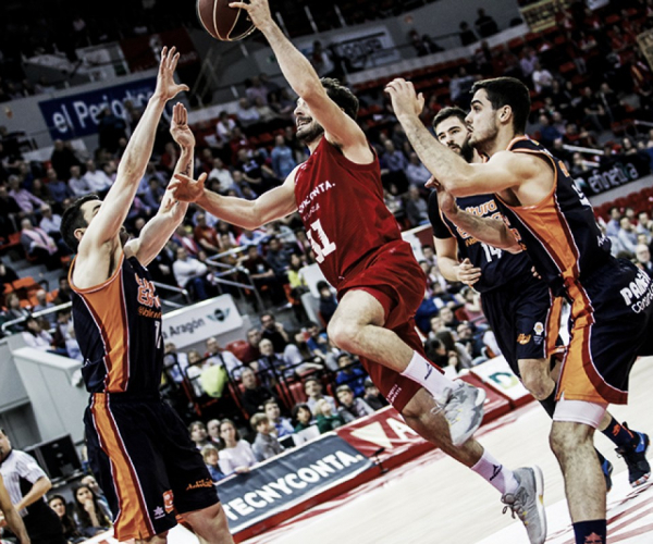 Valencia Basket impone su ley en Zaragoza