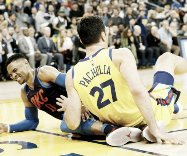 La NBA no sancionará a Pachulia por su acción con Westbrook