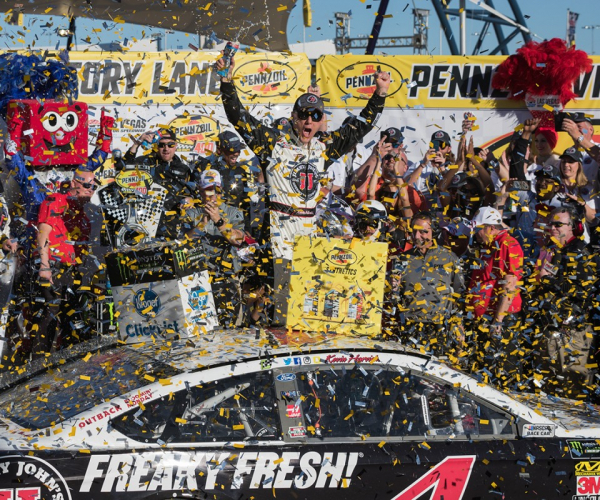 Kevin Harvick Dominates Field En-route to Vegas Win