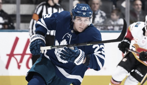 Travis Dermott, una renovación ganada a pulso con los Maple Leafs