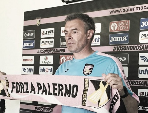 Palermo, Bortoluzzi: "Ripartiamo da gara con la Fiorentina, potrei cambiare modulo"