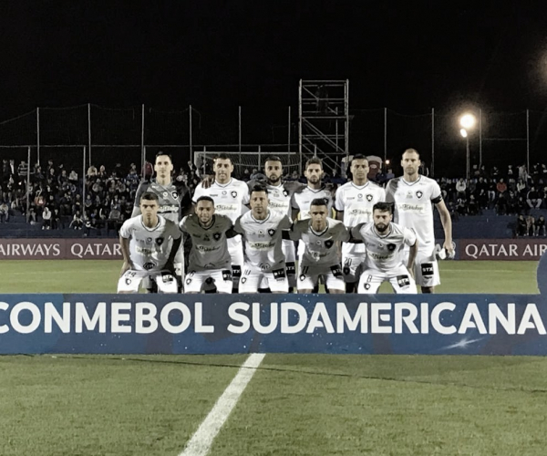 Botafogo aproveita vantagem numérica e vence Sol de América no Paraguai
