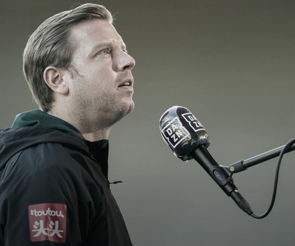 Florian Kohfeldt enaltece mentalidade dos jogadores para permanência do Bremen na Bundesliga