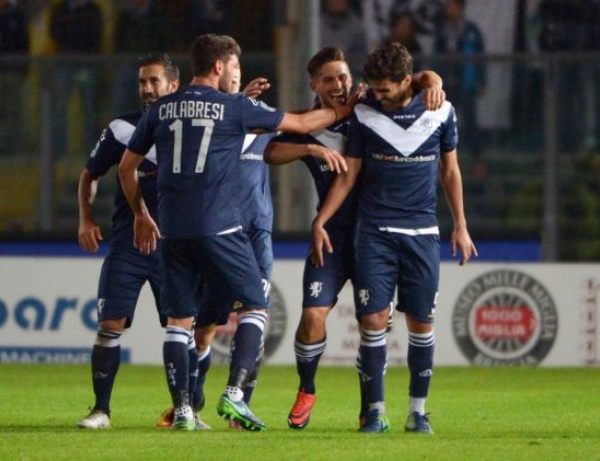 Serie B, anticipo da urlo al Rigamonti: Brescia batte Cesena 3-2