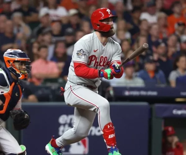 Resumen y Carreras del Houston Astros 0-7 Philadelphia Phillies en Juego 3 de la Serie Mundial