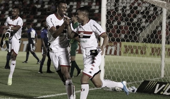 Botafogo-SP vence São Bento e se aproxima do G-4