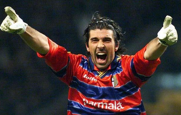 Buffon: 18 anni fa l'esordio in Serie A