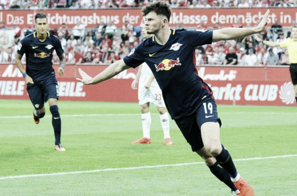Oliver Burke: "Quiero ganar la Bundesliga con el Leipzig"