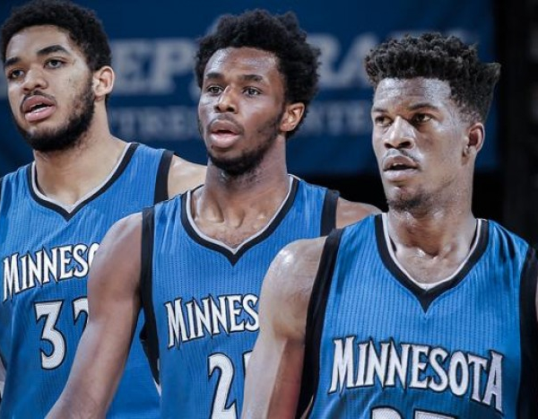 NBA - Lo scambio della notte: Minnesota spedisce LaVine, Dunn e Markkanen a Chicago per Butler e Patton