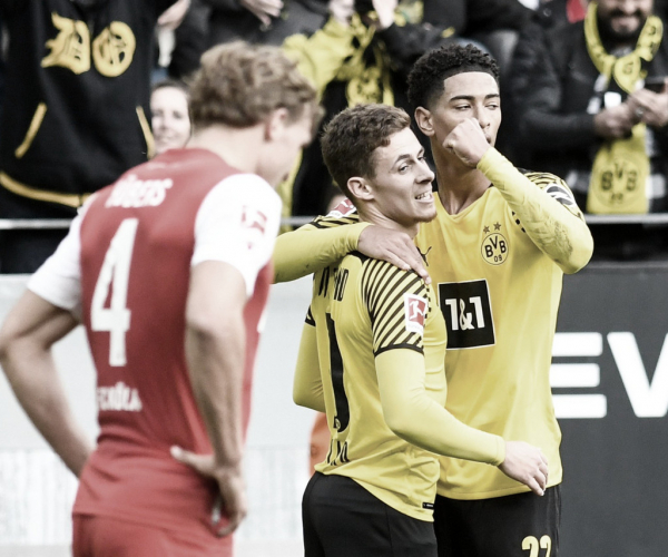 Eficiente, Borussia Dortmund vence Colônia e se isola como "anti-Bayern" na Bundesliga
