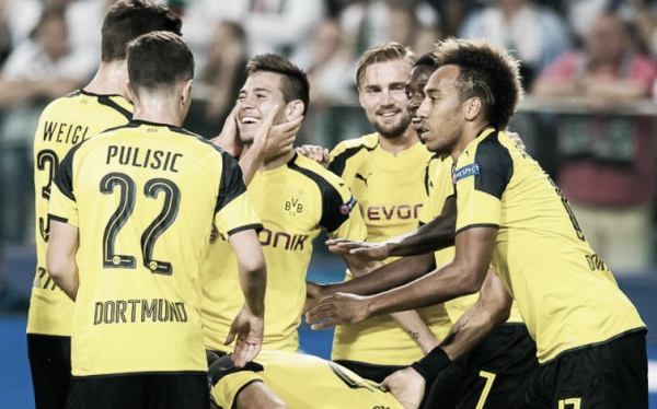 Fora de casa, Borussia Dortmund goleia Legia Varsóvia pela Champions League
