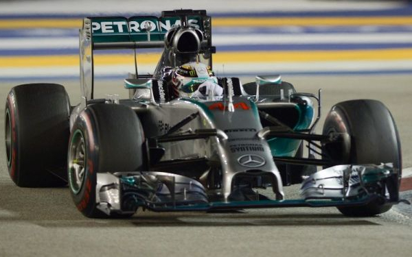 F1, Singapore: vittoria e leadership iridata per Lewis Hamilton, Red Bull sul podio