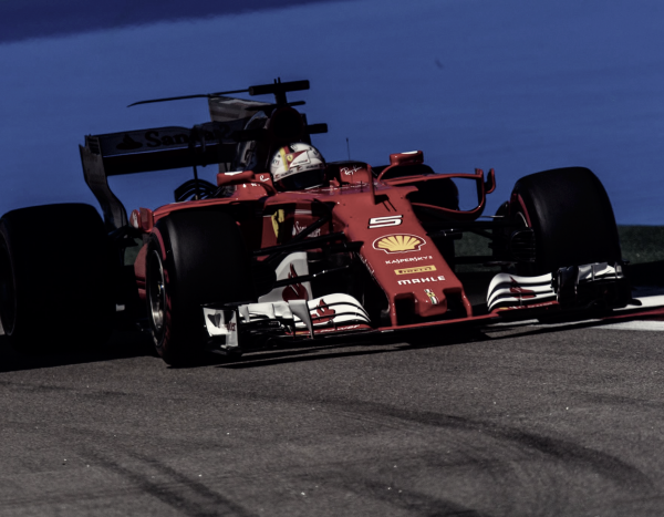 Da Sochi emerge una grande Ferrari: Vettel il più veloce nelle FP2, 2° Raikkonen