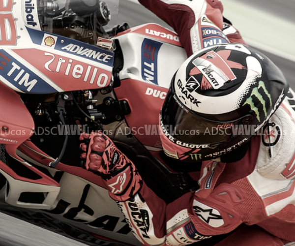 MotoGp, Gp di Catalunya - Fulmine Lorenzo: sua la pole! Marquez e Dovizioso con lui in prima fila