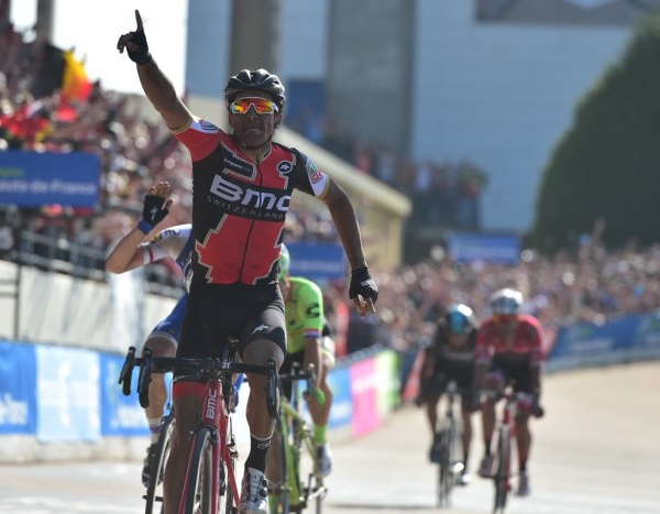 Parigi-Roubaix, gioia Van Avermaet nel giorno di Boonen! Prima Monumento per il campione olimpico