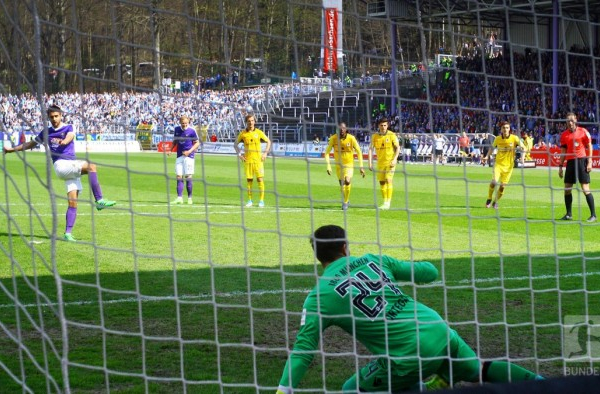 Erzgebirge Aue 3-0 1860 Munich: Nazarov penalty double helps Violas continue revival