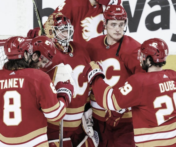 Los Calgary Flames paralizan las negociaciones contractuales tras el mal inicio de temporada
