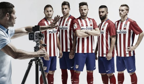 Atlético de Madrid lança nova camisa para temporada 2015/16