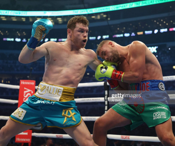 Saul 'Canelo' Alvarez forces Billy Joe Saunders to withdraw after an eighth-round stoppage